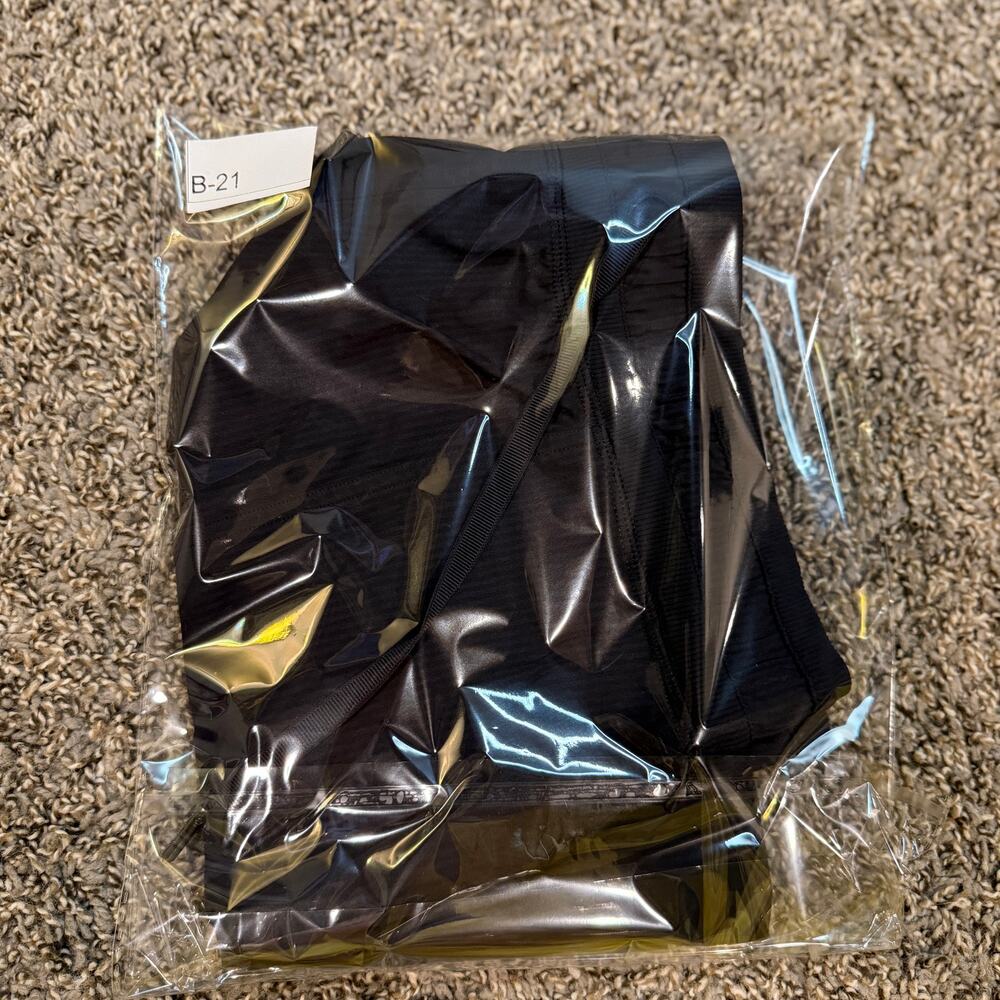 lululemon dance studio high-rise 3.5" black shorts size 12 - Picture 8 of 8